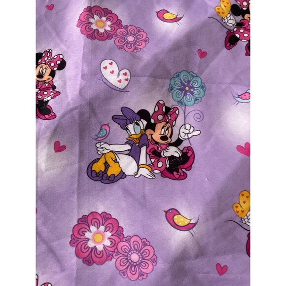 Disney Minnie & Daisy Purple Crib Sheet With Floral & Heart Pattern - Picture 8 of 12
